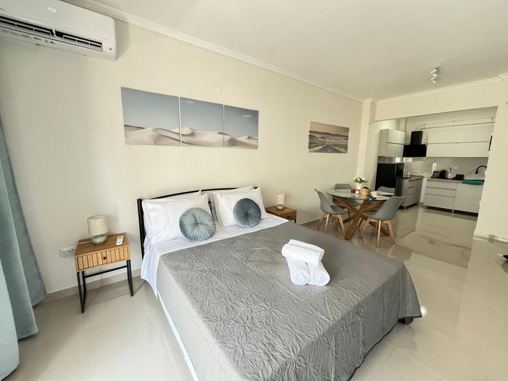Irene Beach Front Luxury Suite Peraía Exteriér fotografie